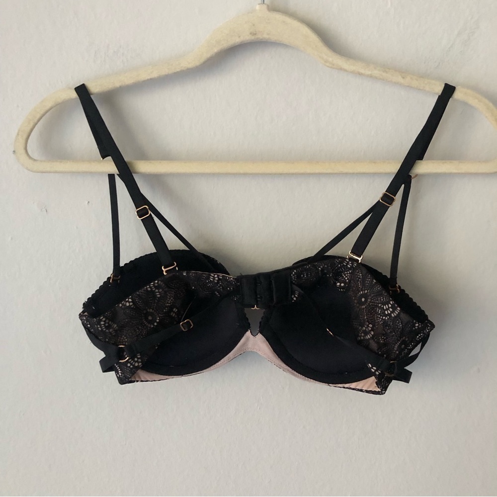 Victorias Secret Lace Convertible Bra in Black Size 32b - Picture 5 of 9